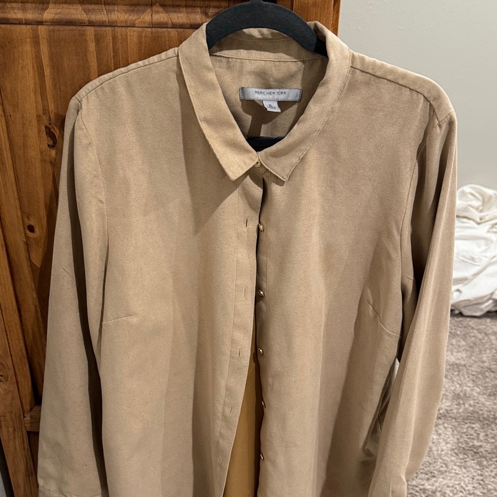 Marc New York elegant lined suede blouse